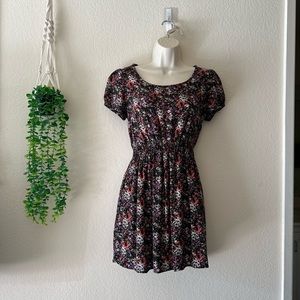 2/$20 - Forever 21 Women’s Size Medium Multicolored Floral Dress